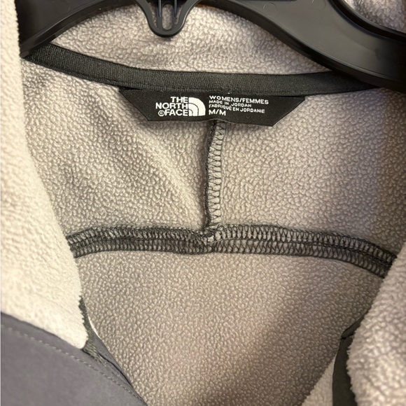 The North Face 3/4 Zip Long Sleeve Grey - Picture 10 of 12